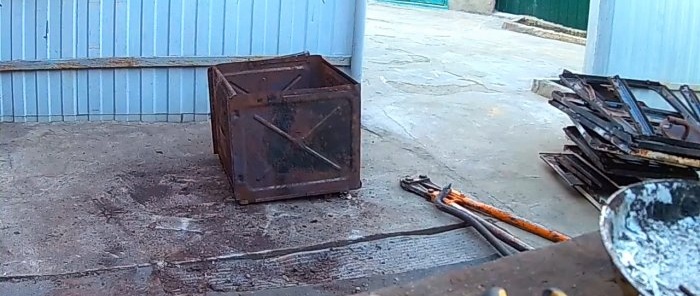 How much can you earn by disassembling an old gas stove for scrap metal?