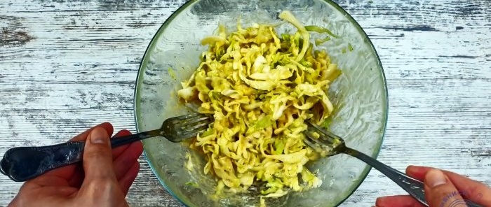 You only need 2 cabbage eggs and 10 minutes to prepare a wonderful dinner.