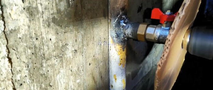 2 ways to cut into a pipe under pressure with and without welding