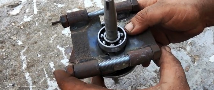 How to remove a tightly seated crankshaft bearing