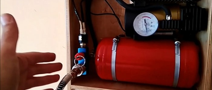 Assembling a mini compressor with a receiver from a fire extinguisher