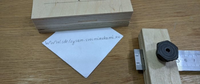 Adjustable jig for perfect drill sharpening