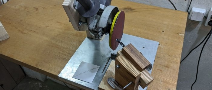 Adjustable jig for perfect drill sharpening