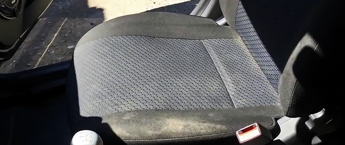 How to clean a car seat with your own hands