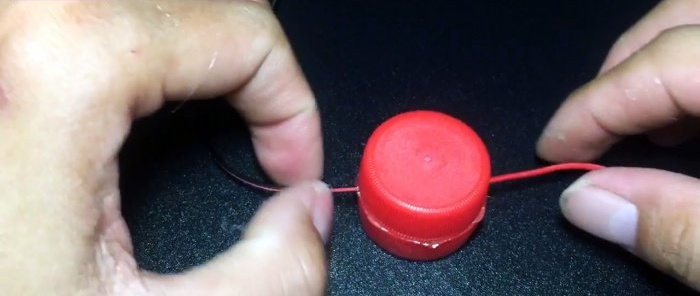 How to make a voltmeter without power