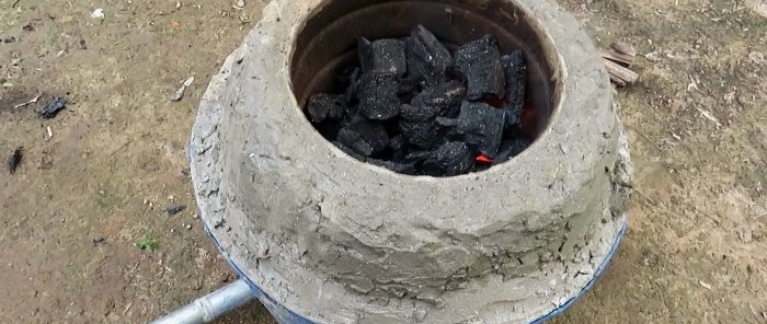 How to melt aluminum cans into ingots at home