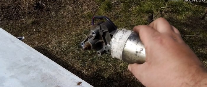 How to make a 1500 kg electric jack from a broken angle grinder and a windshield wiper motor