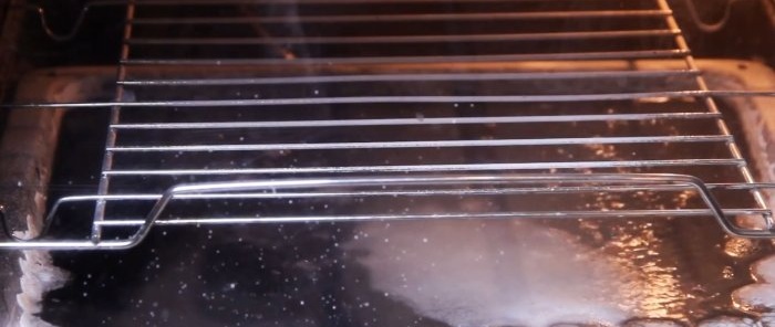 How to clean a baking sheet and oven from carbon deposits without commercial chemicals