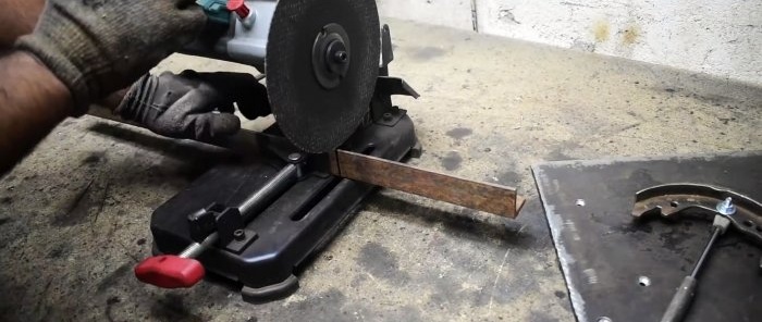 How to make a conductor for quick welding from a brake pad and a gas lift