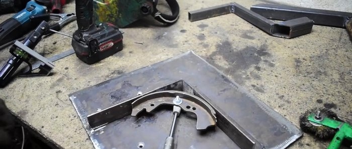 How to make a conductor for quick welding from a brake pad and a gas lift