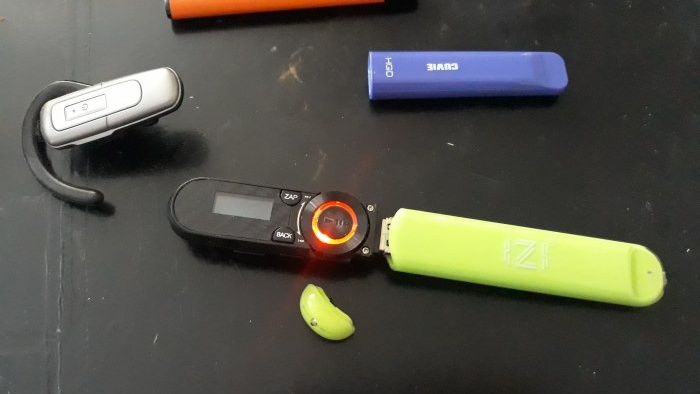 How to make a charger from a disposable vaporizer