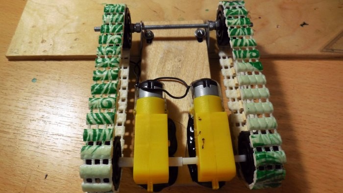 How to make a crawler radio-controlled car