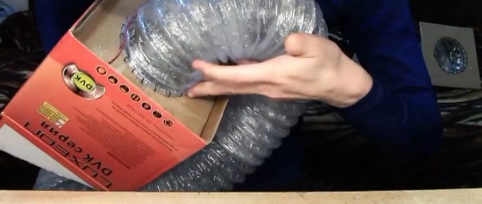 How to make a corrugated sleeve from PET bottles and cling film