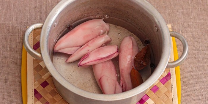 How to properly cook squid so that it is soft