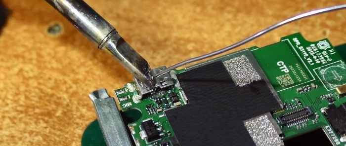 How to change a micro USB connector with a soldering iron without a hair dryer