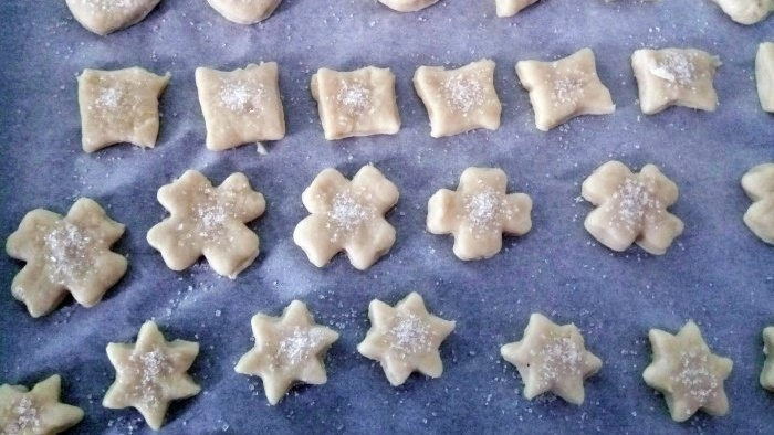 Cucumber pickle cookies - a unique taste from the 90s