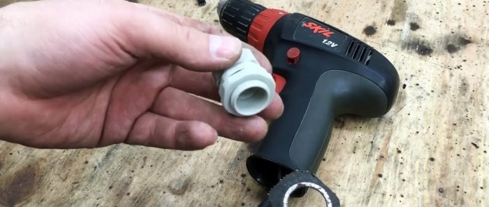 How to use a screwdriver with a dead battery