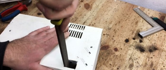 How to use a screwdriver with a dead battery