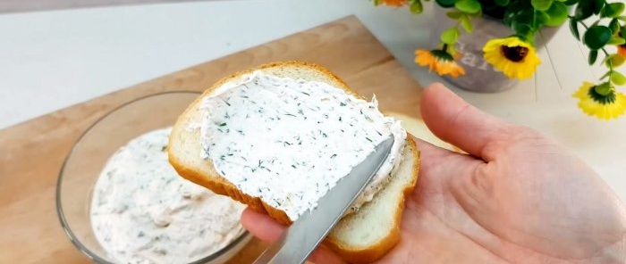 The simplest soft cream cheese without cooking from kefir