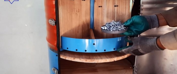 How to make a mobile tool storage cabinet from a steel barrel