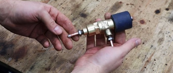 How to make a powerful desalinizer from a refrigerator compressor