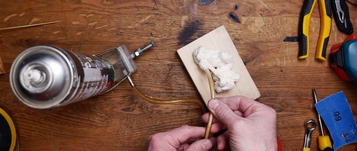 How to use the remnants of a dried cylinder with polyurethane foam Making a simple device