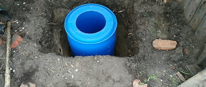 How to build an outdoor toilet from blocks