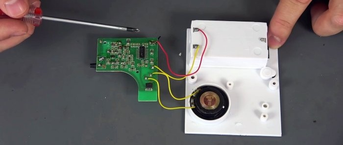 How to make a remote control console from an old radio bell