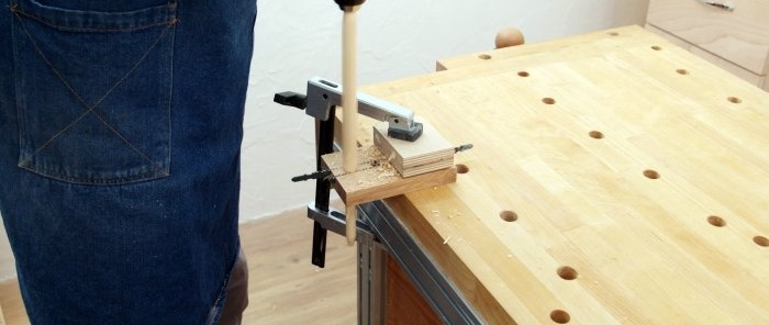 Using old jigsaw blades as a universal jig for dowels