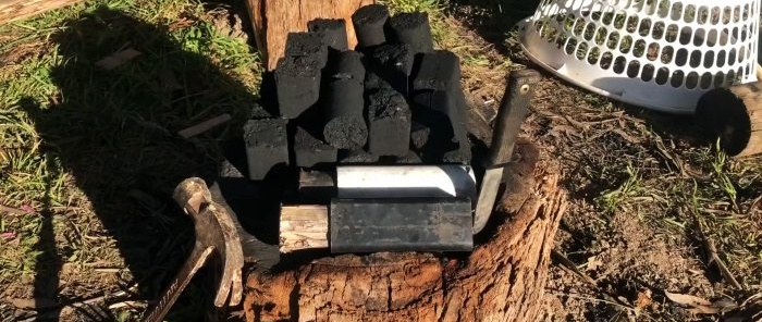 A simple way to make coal briquettes