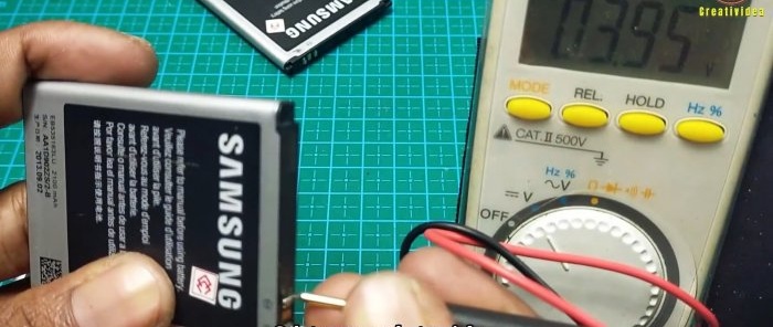 How to make a power bank for a smartphone from batteries from old mobile phones