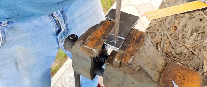 How to make a tool for easy loosening and digging without putting stress on your back