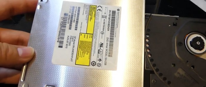 How to upgrade an old laptop by replacing the DVD drive with an SSD