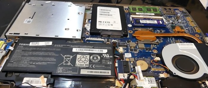 How to upgrade an old laptop by replacing the DVD drive with an SSD