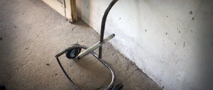 How to make a mobile garden hose reel from a wheel rim