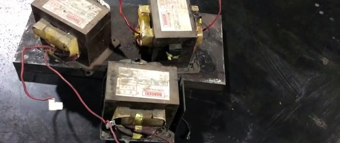 Magnetic plate from microwave transformers