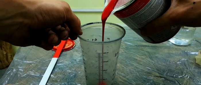 How to pour paint from a can without staining its edges or anything around it