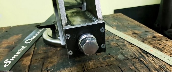 How to make a hex hole in thick steel in a garage