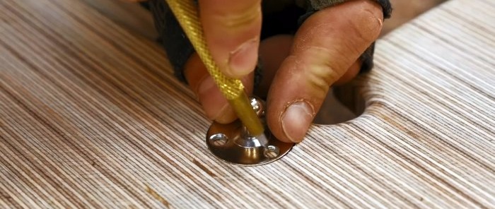 How to make a folding chair from scraps of plywood