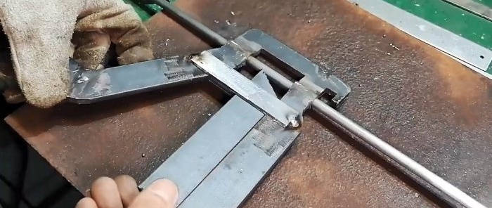 How to make a quick-release clamp with your own hands from scratch