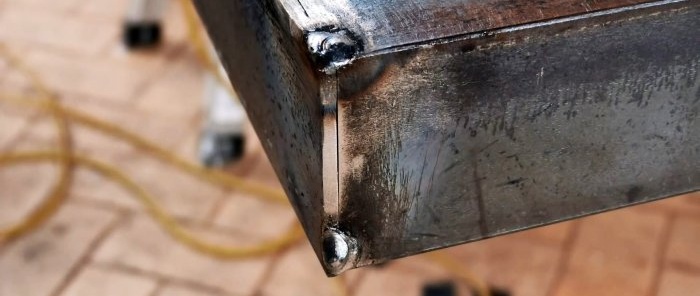 How to carefully and quickly weld a corner at a right angle