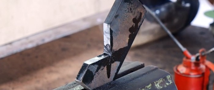 How to make a jig for cutting pipe saddles at any angle