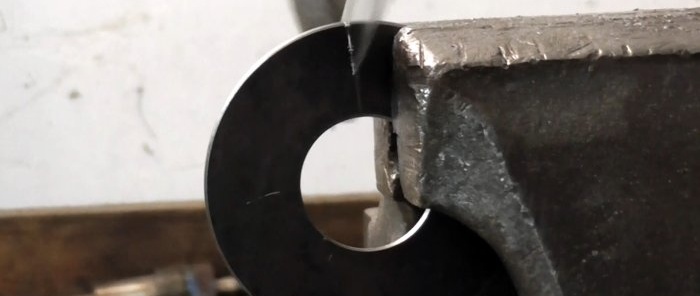 How to make a screw auger with your own hands