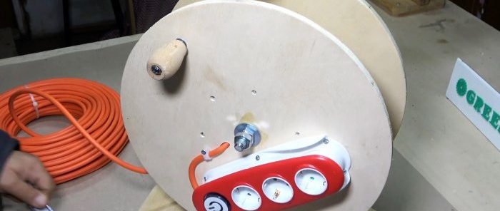 How to make a wire reel out of wood with your own hands