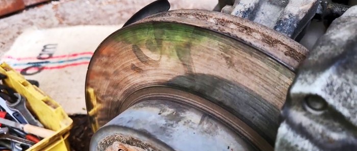 How to sharpen a brake disc without a sharpener without removing it from the car