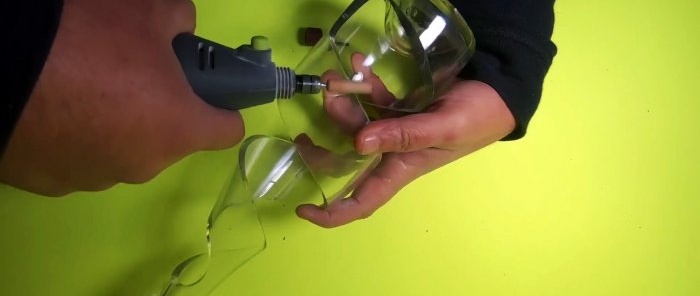 How to cut a glass bottle in a spiral