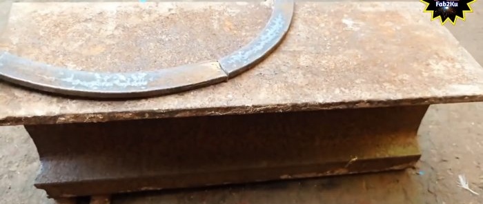 How to make a device for bending a steel strip into a circle on an edge