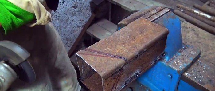 How to make a reliable wood chipper from junk