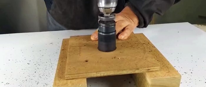 How to make a removable attachment that will turn your drill into a router