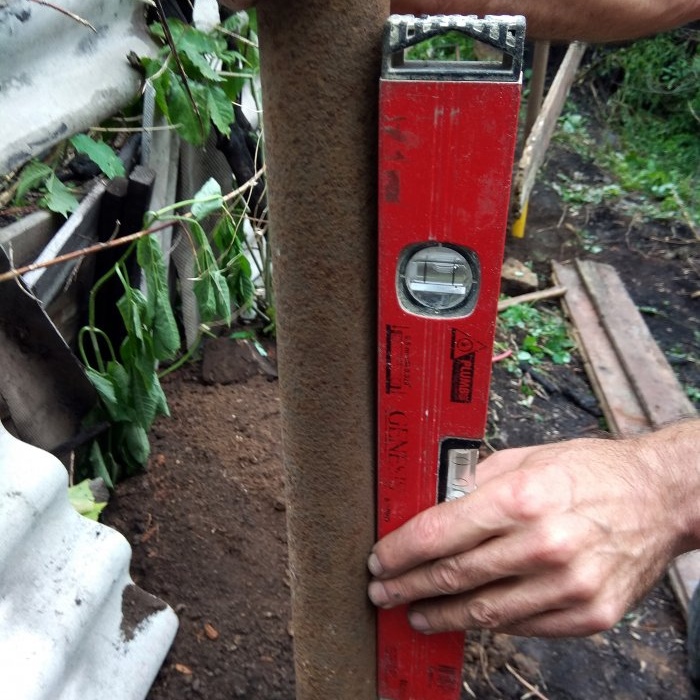 How to build a fence from old slate